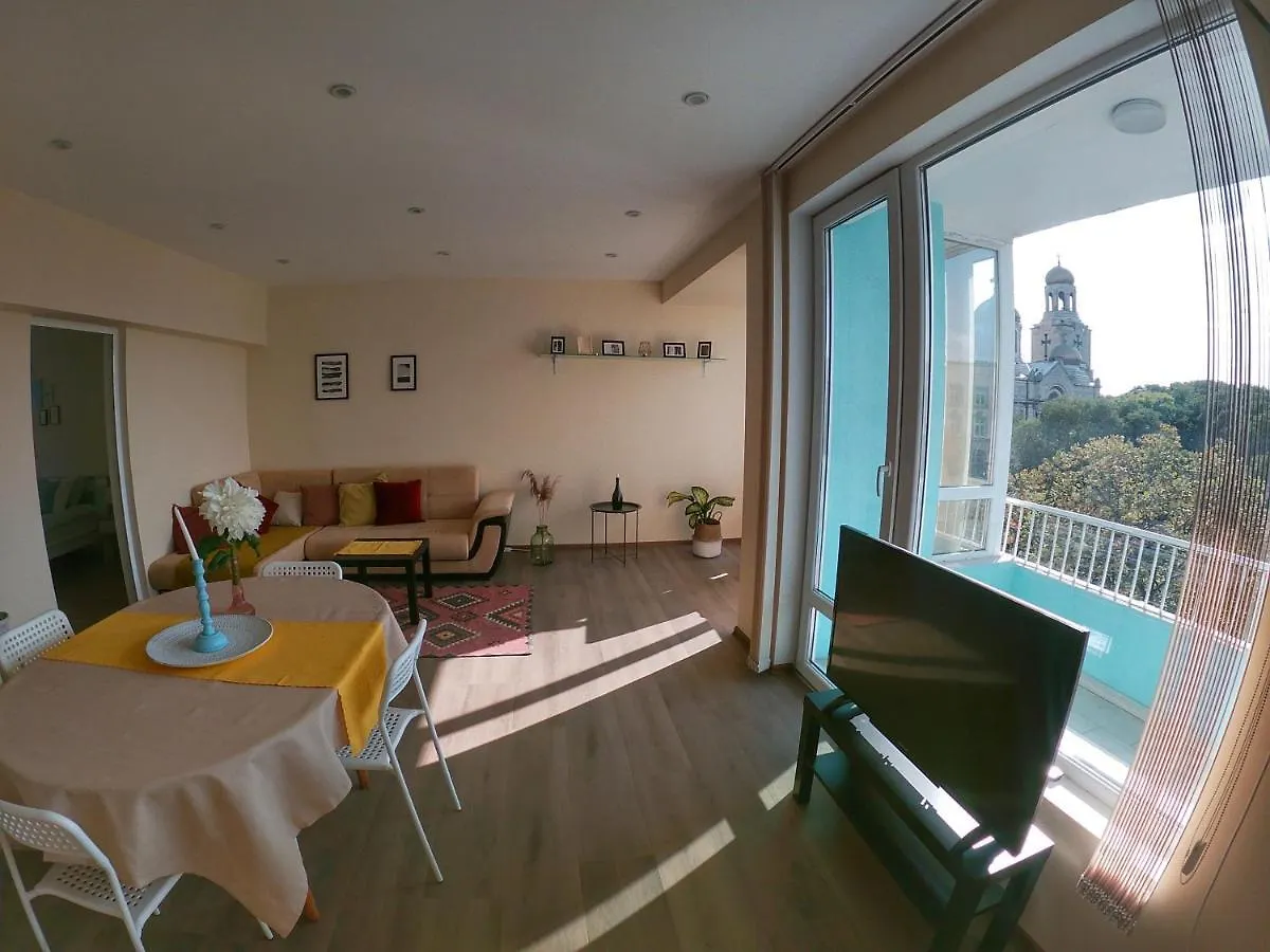 Апартаменты By The Cathedral - Top Center - 2 Bedroom Flat Варна